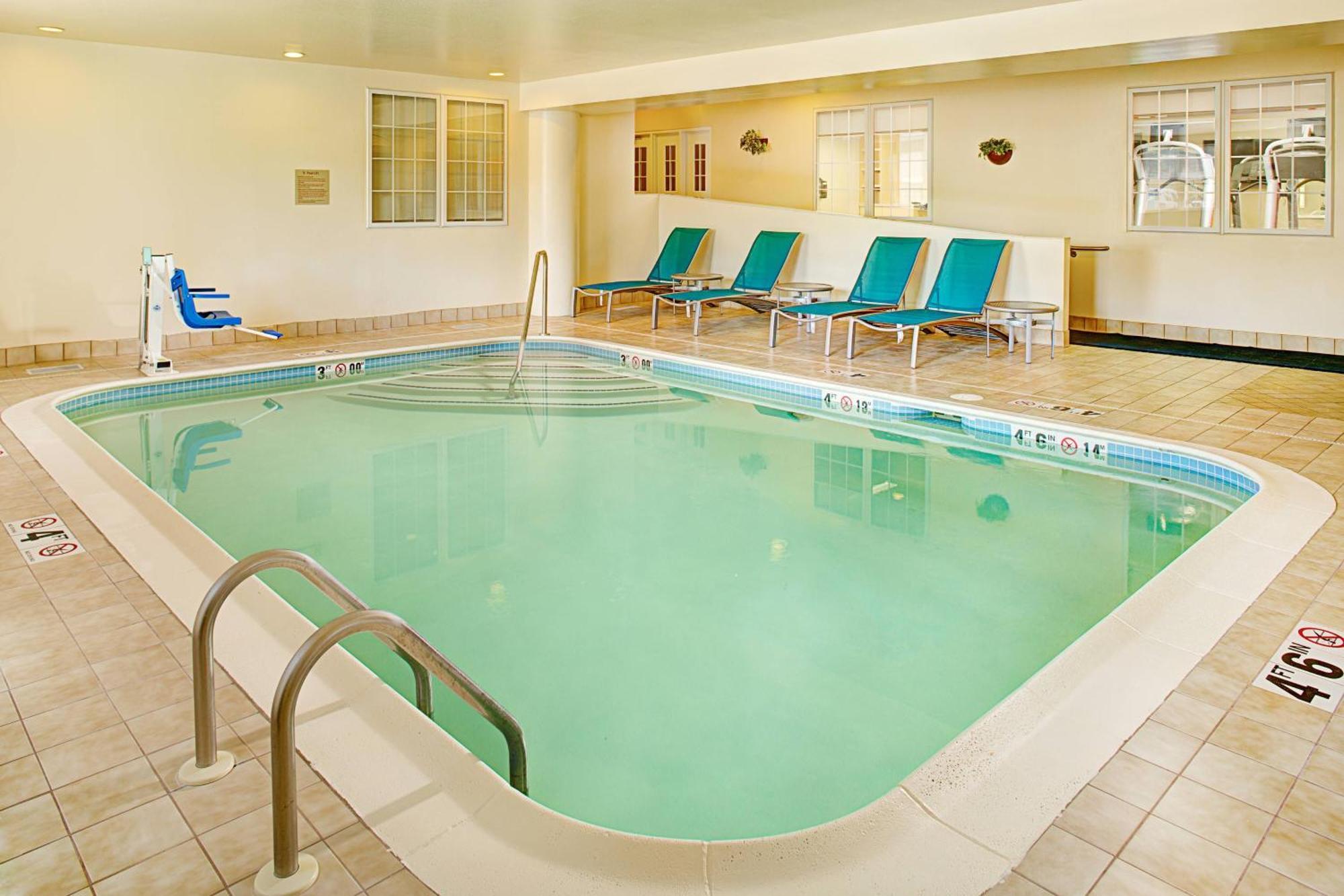 Towneplace Suites Manchester-Boston Regional Airport Exterior foto