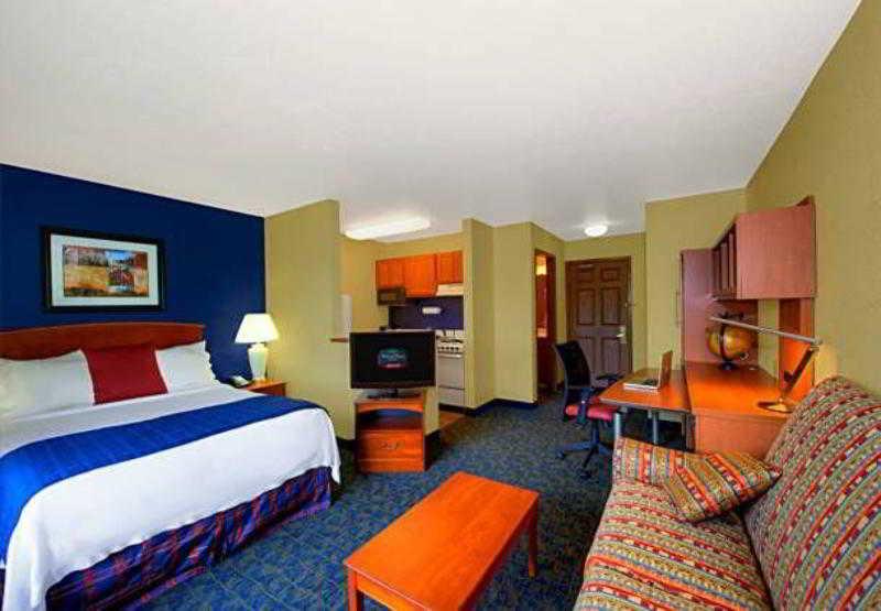 Towneplace Suites Manchester-Boston Regional Airport Exterior foto