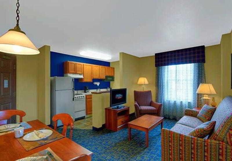 Towneplace Suites Manchester-Boston Regional Airport Exterior foto